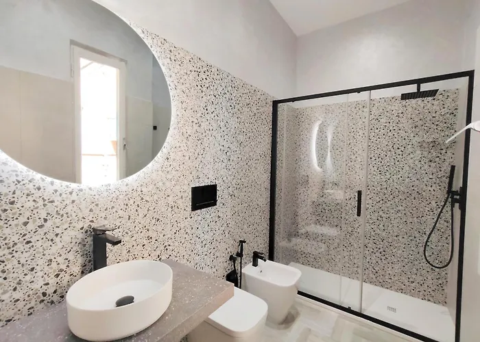 Crystal Domus Apartment *