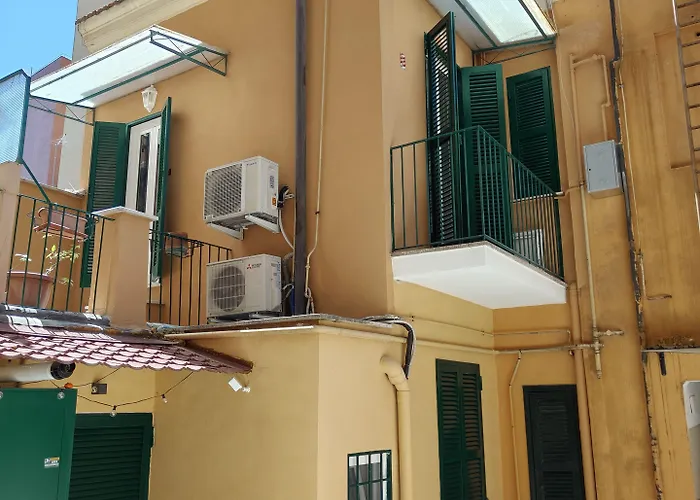 Crystal Domus Apartment
