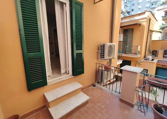 Crystal Domus Apartment *