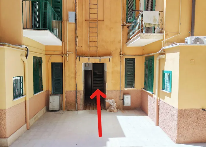 Crystal Domus Apartment *